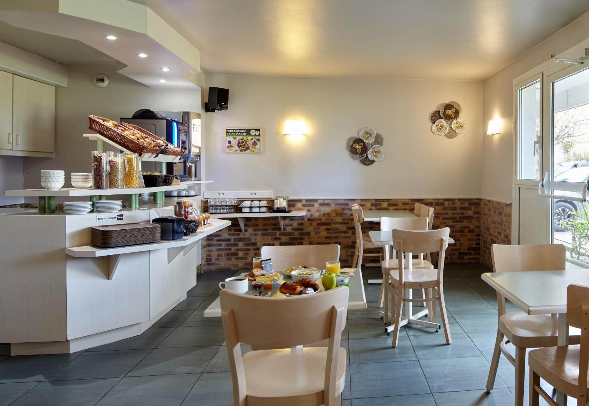 B&B Hotel Saclay Dış mekan fotoğraf